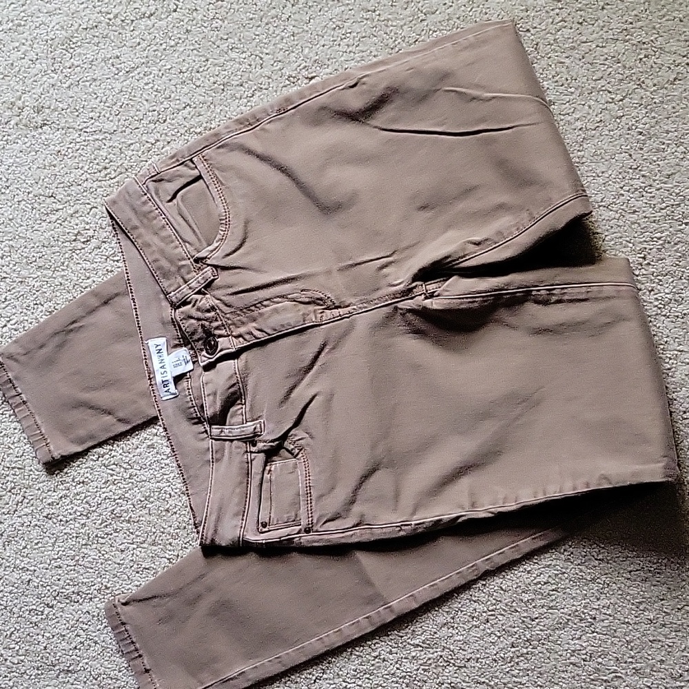 Artisan NY Skinny Jeans